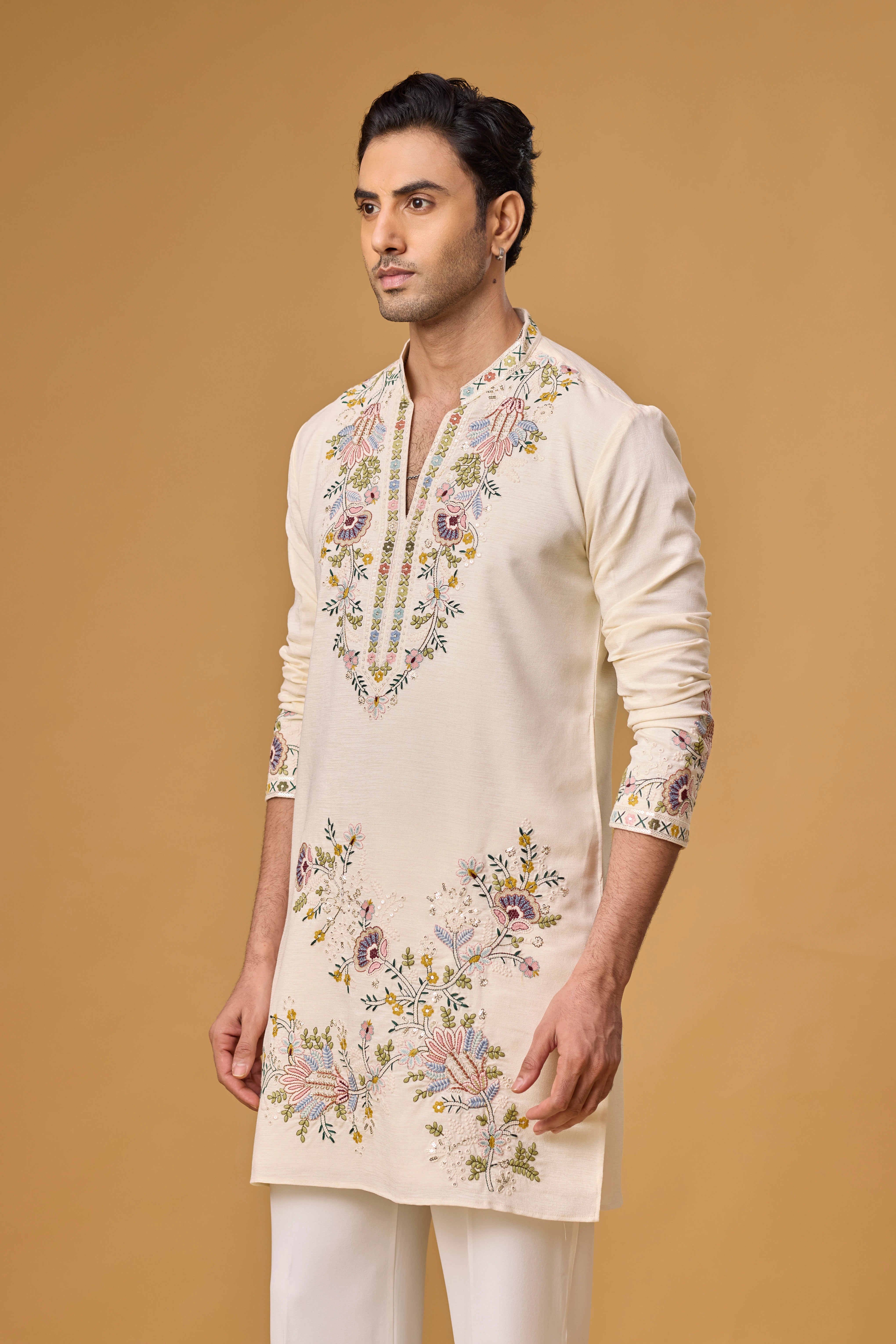 Off White Floral Heritage Embroidered Kurta Set