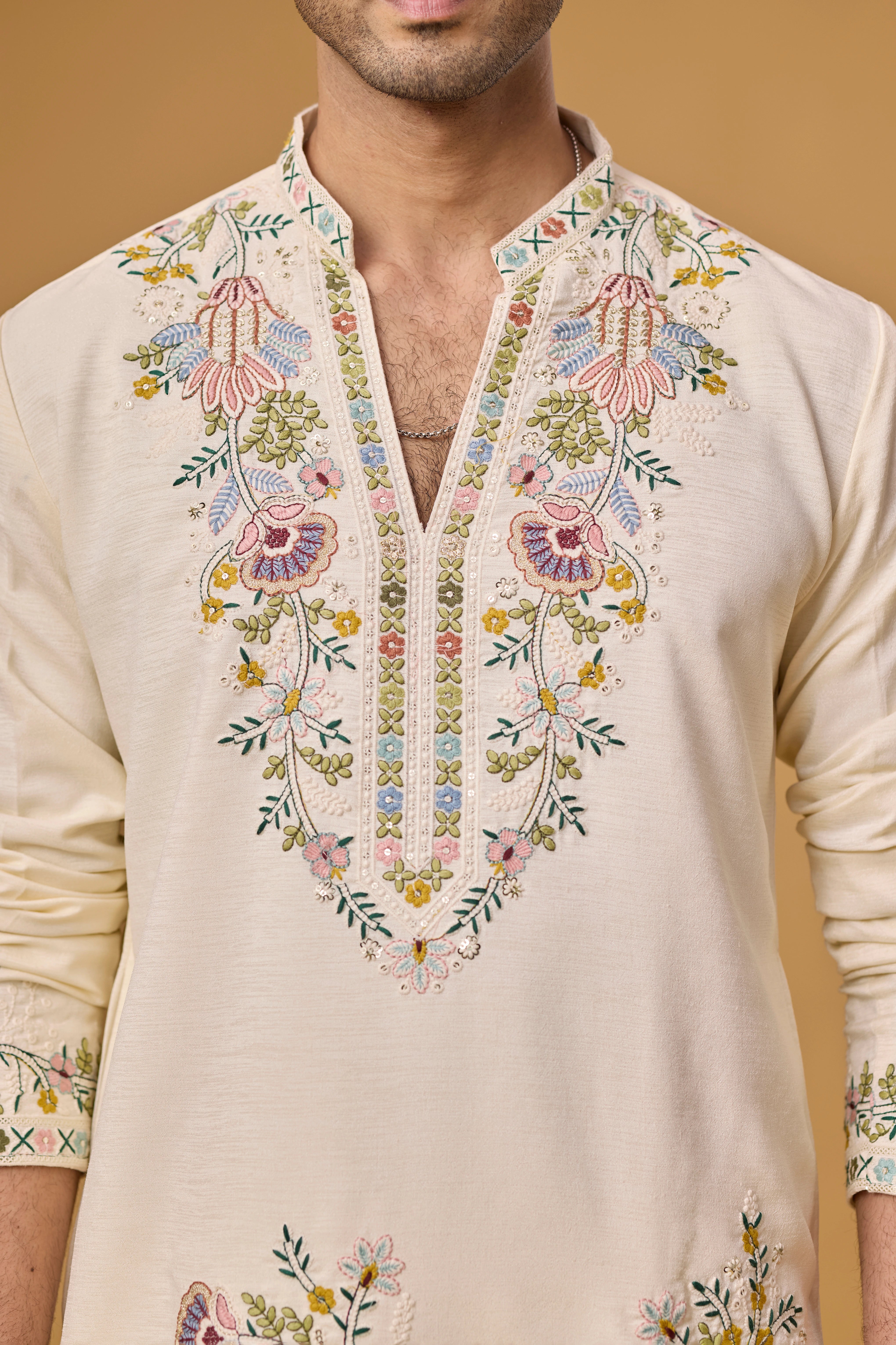 Off White Floral Heritage Embroidered Kurta Set