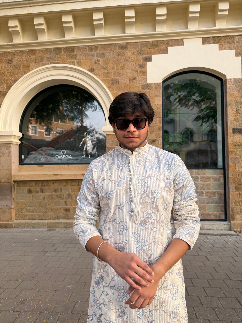 Latest embroidered kurta men