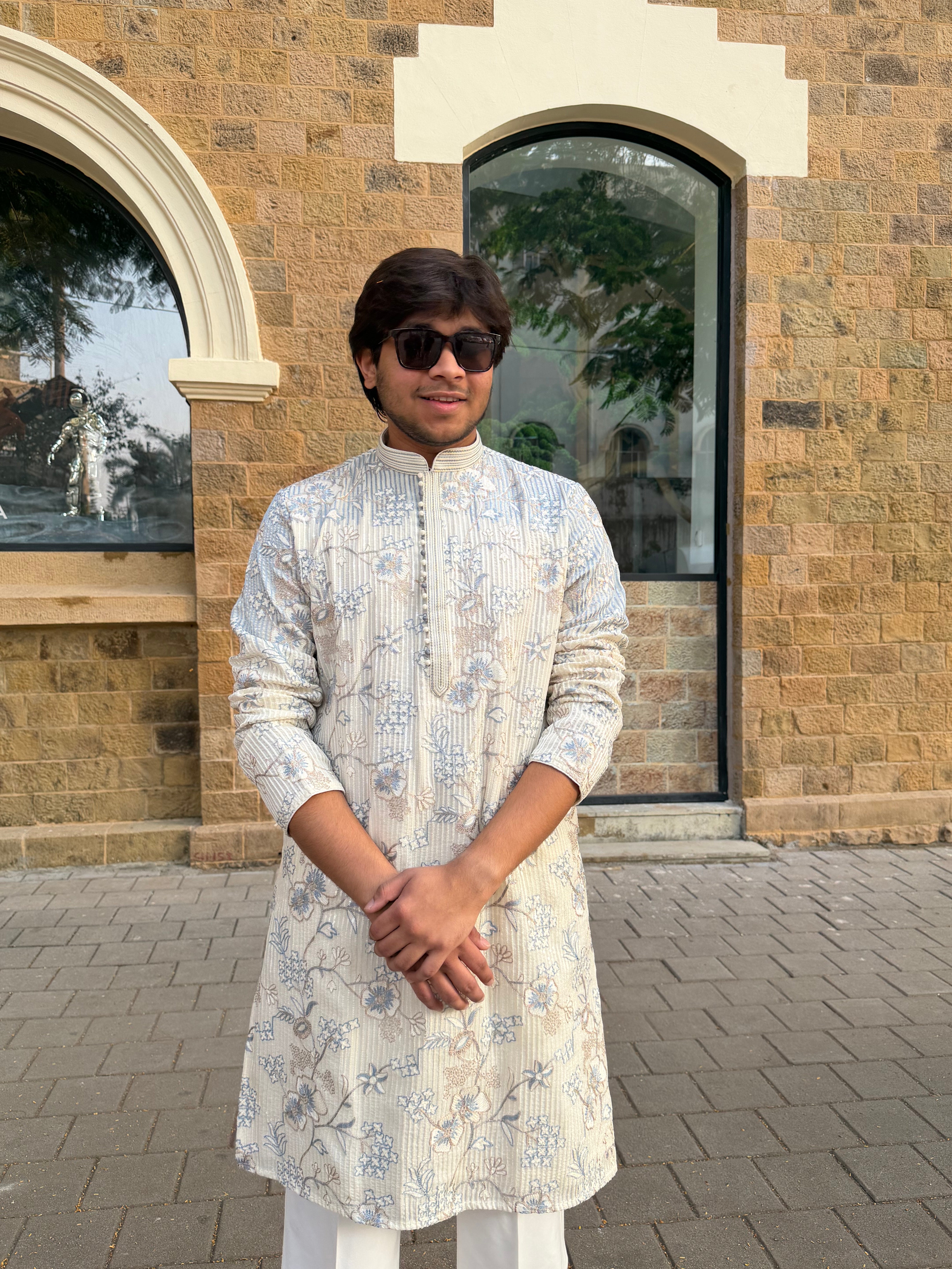 Buy embroidered kurta men