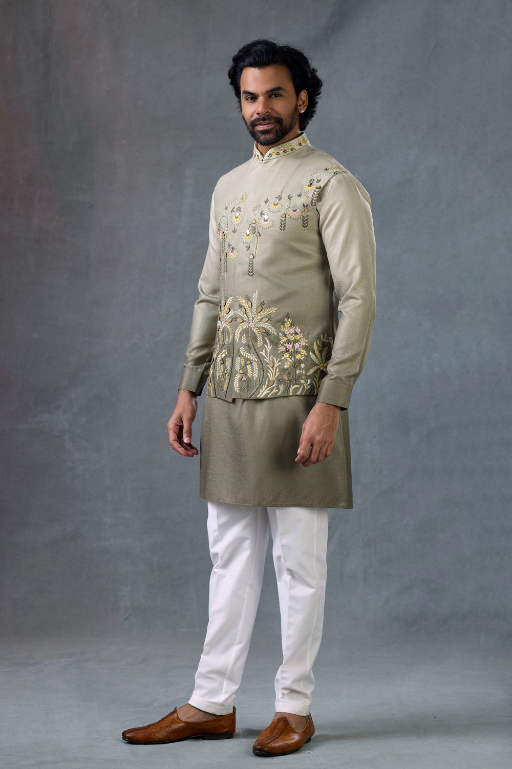 Men Embroidered Kurta Set